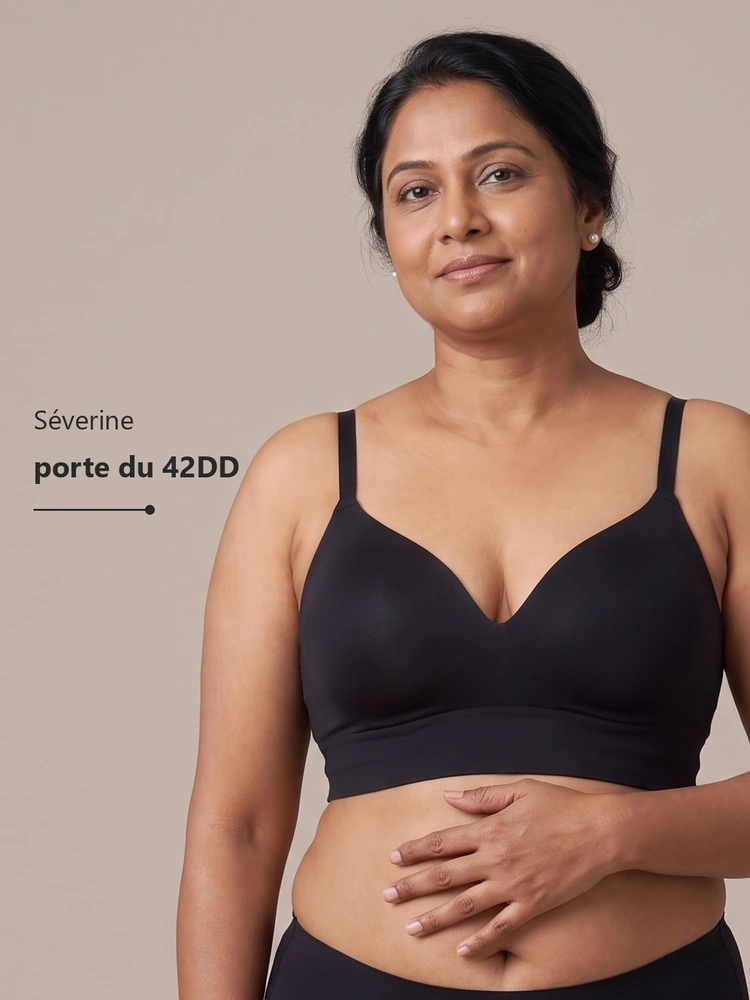Séverine porte du 42DD